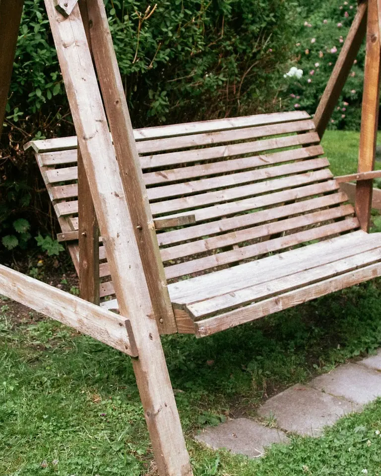 Jhoola Garden Swing — view 2